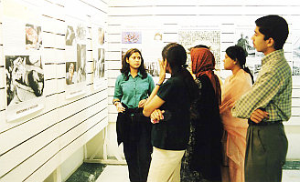 ホールを借りての原爆展示会